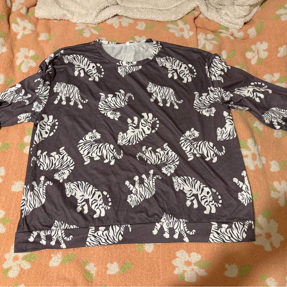 Leopard long sleeve shirt